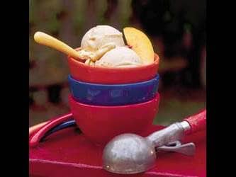 Peach-Cinnamon Ice Cream