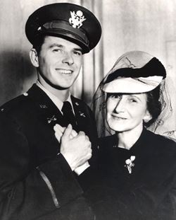 Reagan and mother Nelle