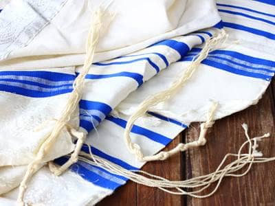 Jewish robe