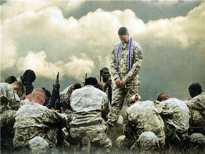 soldiers, pray